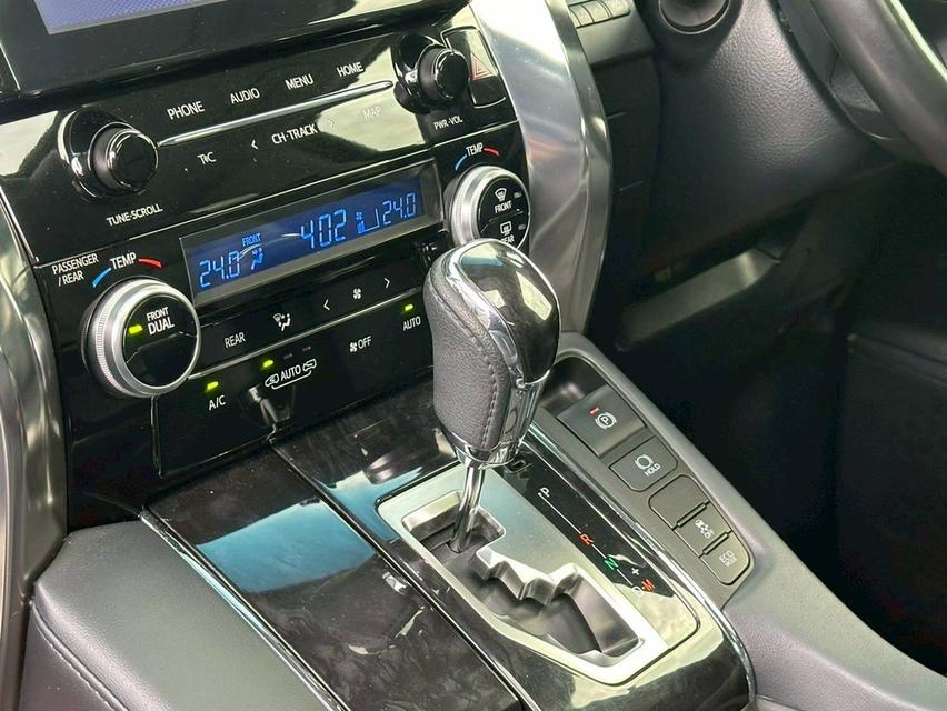 Toyota Alphard 2.5 SC Package MNC ปี 2020 จด 2021 15