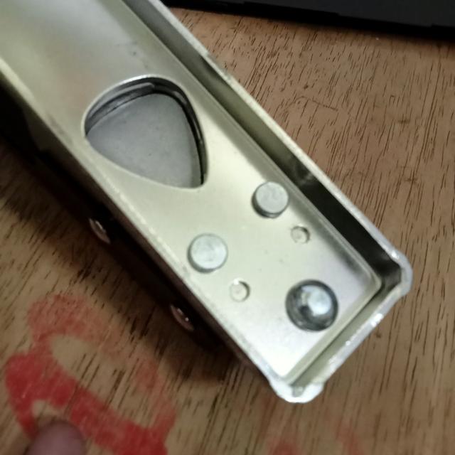 guitar pick punch อุปกรณ์ทำปิ๊กกีตาร์ สามารถเจาะตัดแผ่นพลาสติก ไม้ หนัง เช่นบัตรพลาสติกที่ไม่ใช้แล้ว แก้วพลาสติก กระดาษแข็ง จะได้ปิ๊กขนาดมาตราฐาน รูปที่ 6