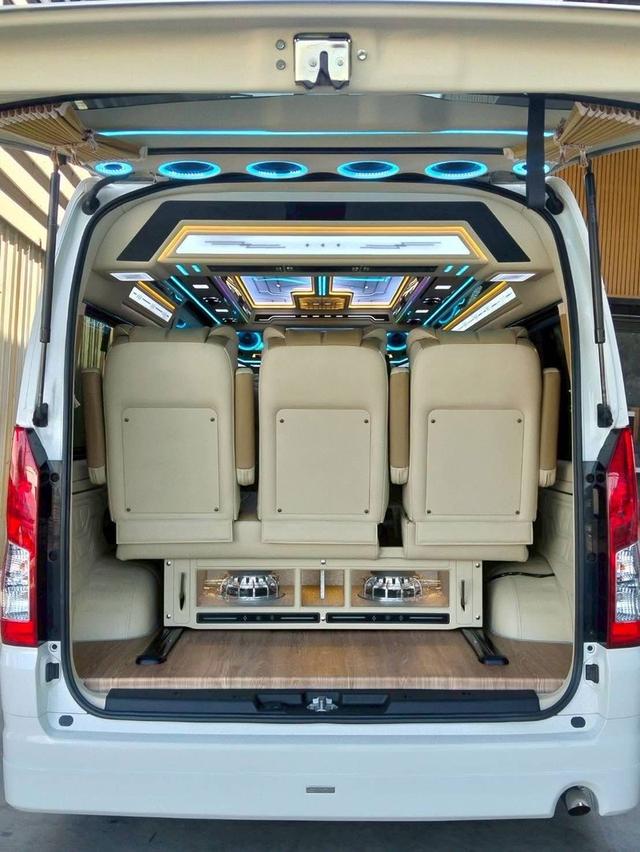 Toyota AllNew รถตู้มือสอง 17