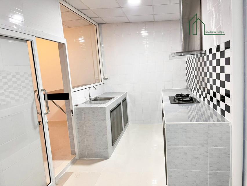 ทาวน์เฮ้าส์ 2 ชั้น ม.ชายคลอง เทพารักษ์ บางบ่อ 11