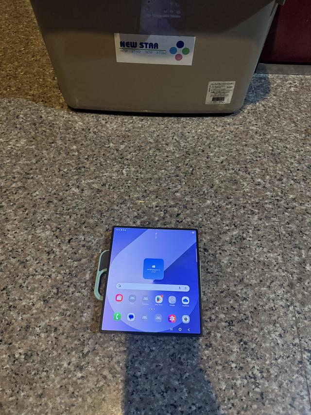 ขายๆๆๆถูกSamsungFold6สีใหม่Blue Shadow 512กิ๊กสูนTrueสภาพสวยการใช้งานดีเยี่ยมทุกๆฟังชั่นเครื่องรีสโตได้ตลอดไม่มีติดแอคเค้าใดๆคับ ( จอสวยกริปขาวจั๊วไม่