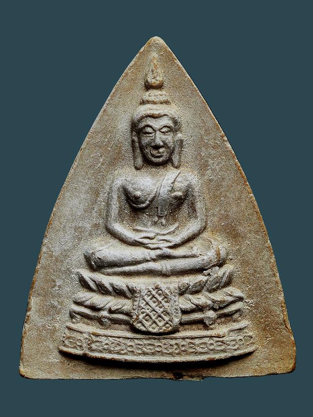 พระผงพิมพ์กลีบบัว หลวงปู่โต๊ะ วัดประดู่ฉิมพลี หลังยันต์ตรี พิมพ์ใหญ่ ปี 2521....เก่า เดิมๆ