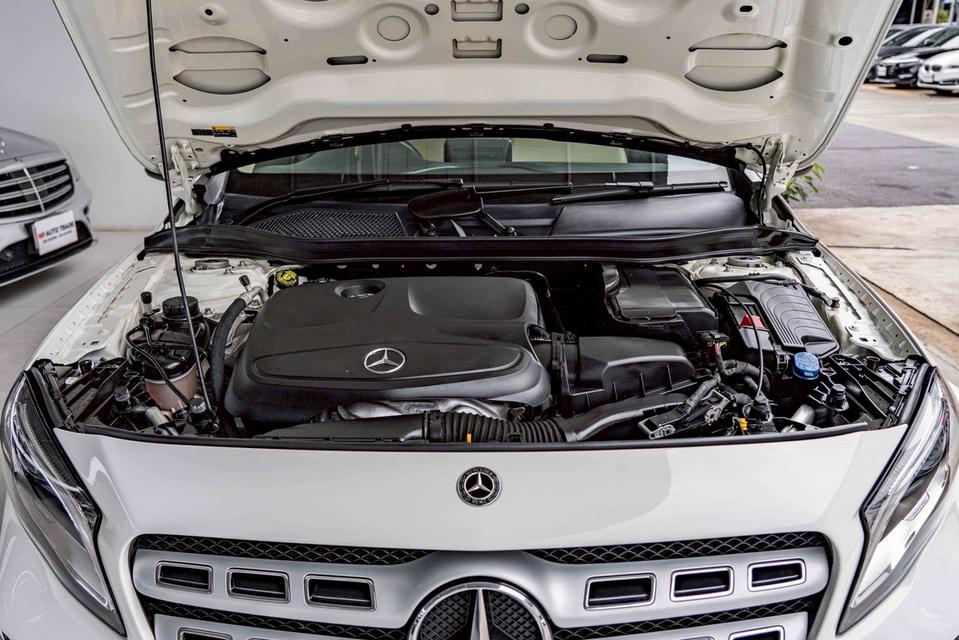 รหัสรถ NP7165 BENZ GLA200 1.6 URBAN 2021 14
