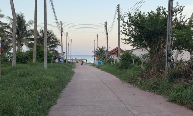 ขายที่ดินใกล้ทะเล หาดบางเบิด 10-3-74 ไร่ ขายราคาไร่ล่ะ 1.5 ลบ.โฉนด พร้อมโอน ทัศนียภาพงดงาม สวยวิวดีหายากทำเลเยี่ยมคุยง่า 4