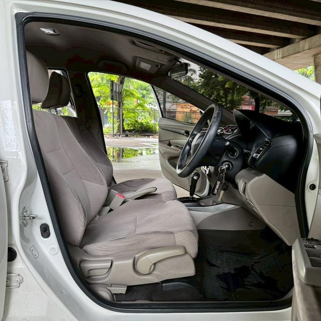 Honda City 1.5 CNG AT ปี 2013 14