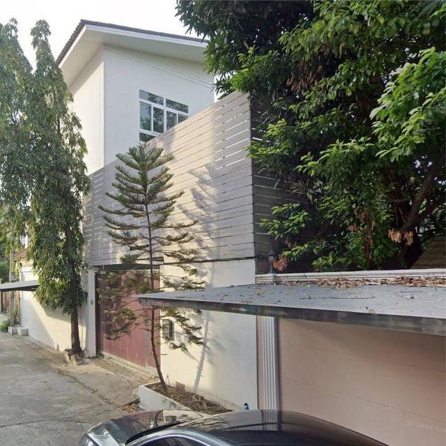 ขายบ้านเดี่ยวสุขุมวิท71 ที่ดินปรีดีพนมยงค์14 80ตร.ว บ้านพร้อมตึก 3ชั้น เหมาะทำออฟฟิศ สำนักงาน มีพื้นที่ทำโกดังเก็บของ office ใกล้BTS เอกมัย Sukhumvit 1
