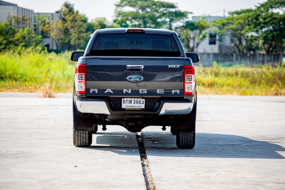Ford Ranger 2.2 XLT Hi-Lander Double Cab เกียร์ Auto ปี 2017 สีเทา มือเดียวป้ายแดง รูปที่ 8
