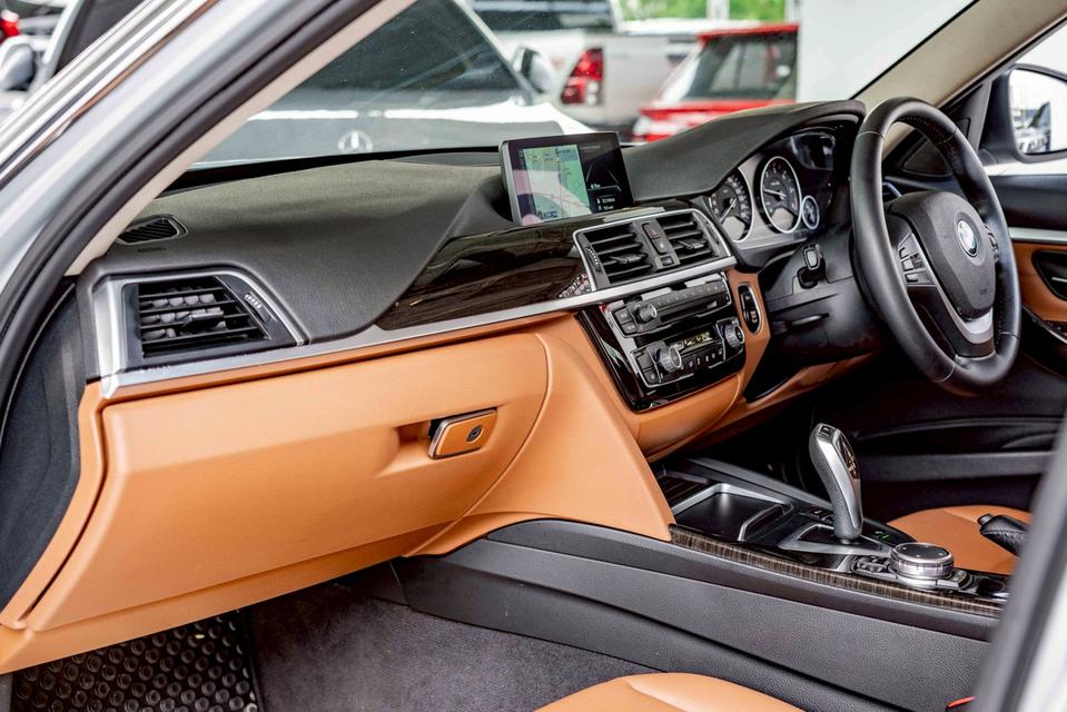 รหัสรถ NP7100 BMW 320d LUXURY 2017 12