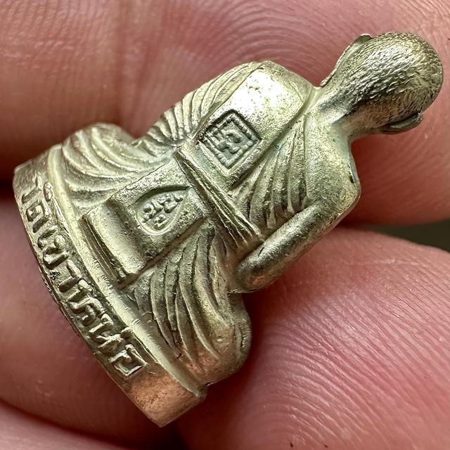 รูปเหมือนปั๊มหลวงพ่อแนม วัดเขาหน่อ นครสวรรค์ เนื้ออัลปาก้า รูปที่ 4