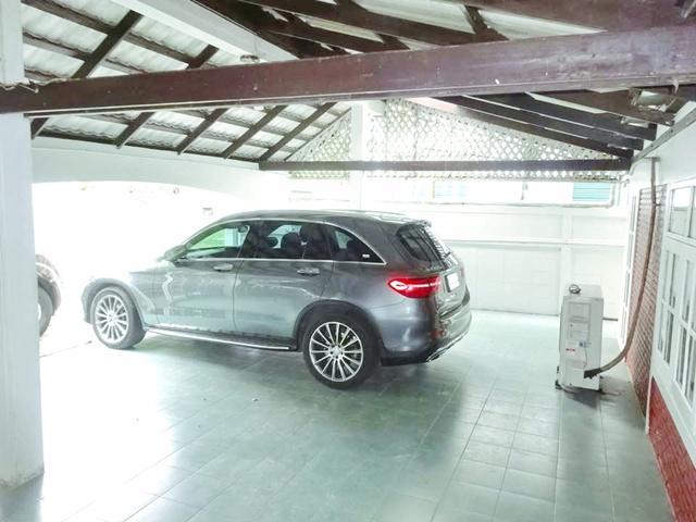 ถ.สิรินธร ให้เช่าบ้าน2 ชั้น หลังใหญ่ 5นอน ตั้งฮั่วเส็ง 750 ม.127ตร.วา.380 ตร.ม. MRTบางยี่ขัน 2กม.รีโนเวทใหม่ 3น้ำ บางพลั 2