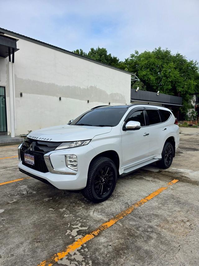 Mitsubishi Pajero Sport 2.4 GT Premium Elite Edition 4WD สีขาว หลังคาดำ (พิเศษ) ปี 2024 ไมล์ 35,000กม.