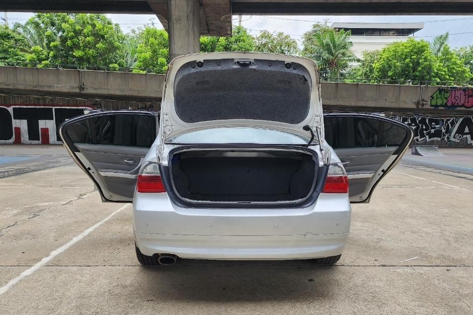 BMW 318i 2.0 E90 AT ปี 2008 8