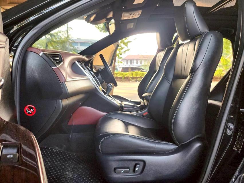 ขายรถ Toyota Harrier 2.5 Hybrid ปี 2014 สีดำ เกียร์ออโต้ 11