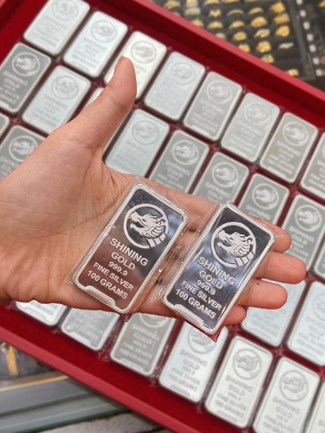 แท่งเงิน 999.9 แบรนด์ Shining Gold จากห้างทองหลีเต้ง ตะกั่วป่า พังงา ของแท้ มาตรฐานสูง เหมาะสำหรับสะสมและลงทุน