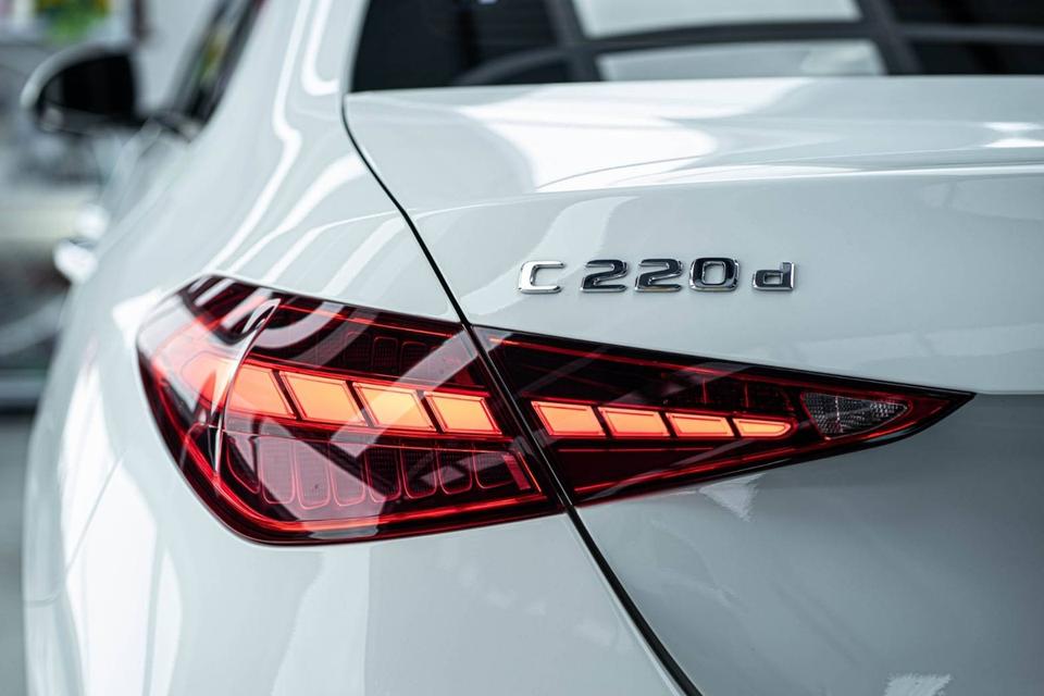 Mercedes-Benz C220d Avantgarde ปี 2023 รหัส PR65 4