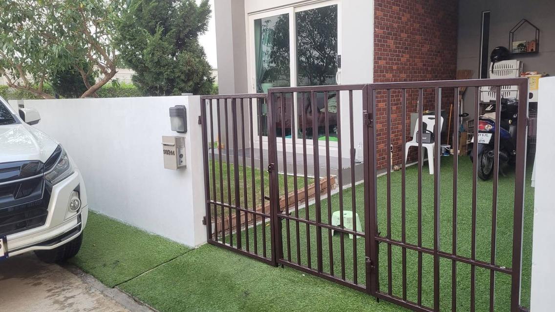 ขายบ้านทาวน์โฮมบิวอินทั้งหลังทุกห้อง หมู่บ้านเปี่ยมสุข-เอสเกต2 บางบัวทอง ใกล้รถไฟฟ้าคลองบางไผ่เพียง 5 กม. เจ้าของขายเองราคา3.9 ล้านบาท  โทร06-34422953 8