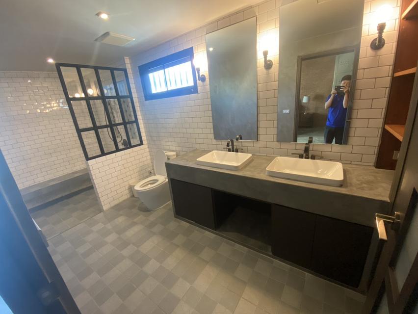 or Rent : House sukhumvit71, 250sqm, 70,000thb/month Contact Line ID : 2424yusuke 8