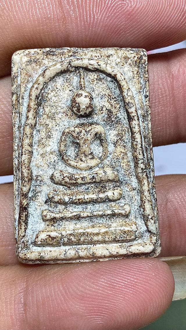 พระ​สมเด็จ​วัด​ระฆัง​พิมพ์​เจดีย์​