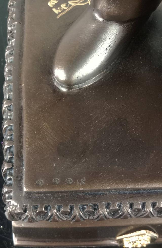 654.พระบรมรูปหล่อในหลวงรัชกาลที่ 9 พระบาทสมเด็จพระปรมินทรมหาภูมิพลอดุลยเดช (รมดำ) รูปที่ 11