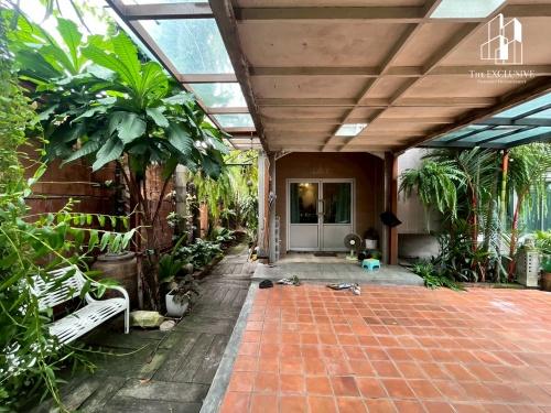 ขายด่วน ที่ดินพร้อมสิ่งปลูกสร้าง หมู่บ้าน วาสนา ซ.หทัยราษฏร์ 11 มีนบุรี 2