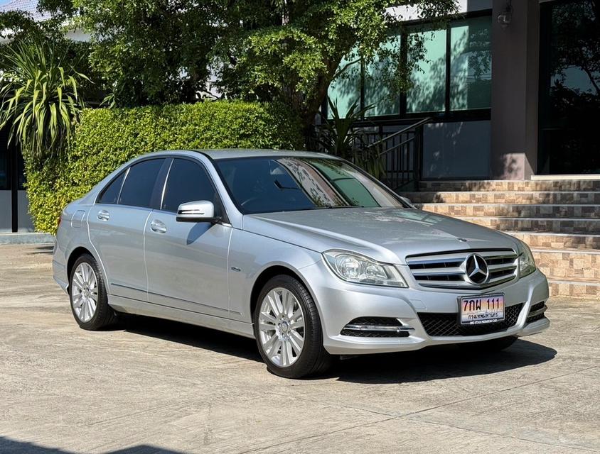 2014 BENZ C200 W204 รถมือเดียวออกป้ายแดง รถวิ่งน้อยเพียง 108,000 กม รถเข้าศูนย์ตามระยะ รถไม่เคยมีอุบัติเหตุครับ