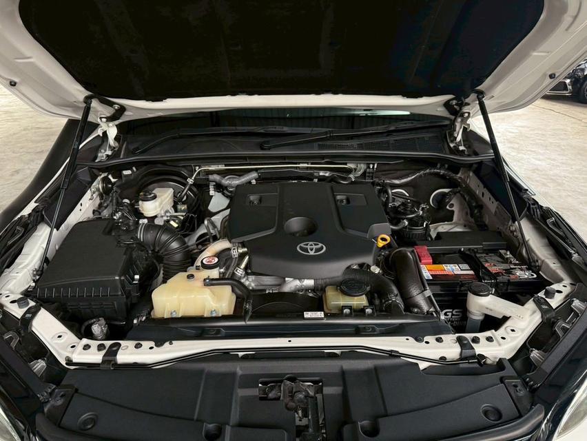 ปี 2022 TOYOTA FORTUNER, 2.8 GR SPORT BLACK TOP 4WD โฉม ปี15-ปัจจุบัน สีขาว ไมล์แท้ 44,313 18