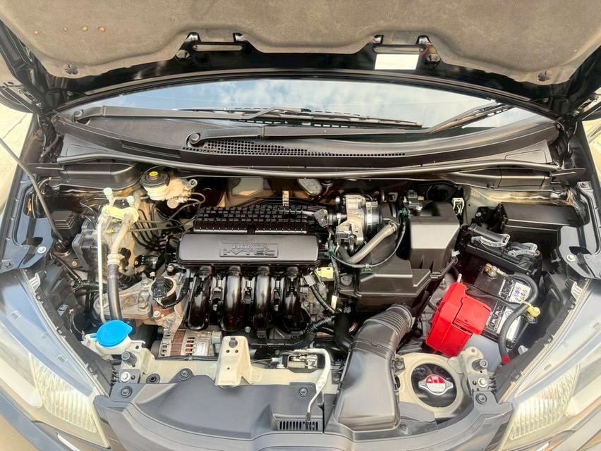 HONDA JAZZ 1.5 V PLUS AUTO ปี 2014 14