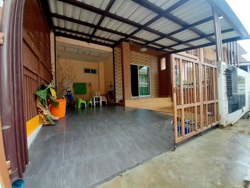 ขายทาวน์เฮ้าส์สภาพใหม่ 2 ชั้น 4 ห้องนอน 2 ห้องน้ำ 2 ที่จอดรถ ไอลีฟ ทาวน์ พระราม 2 กม.18 (เจ้าของประกาศขายเอง ไม่ผ่านนายหน้า) ราคา 2.3 ล้านบาท (I Leaf 2