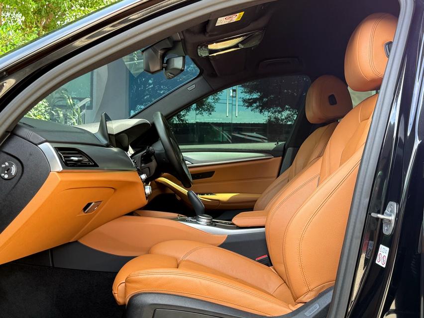 2020 BMW 520D MSPORT G30 รถมือเดียวออกป้ายแดง รถวิ่งน้อย เข้าศูนย์ทุกระยะ ไม่เคยมีอุบัติเหตุครับ 13