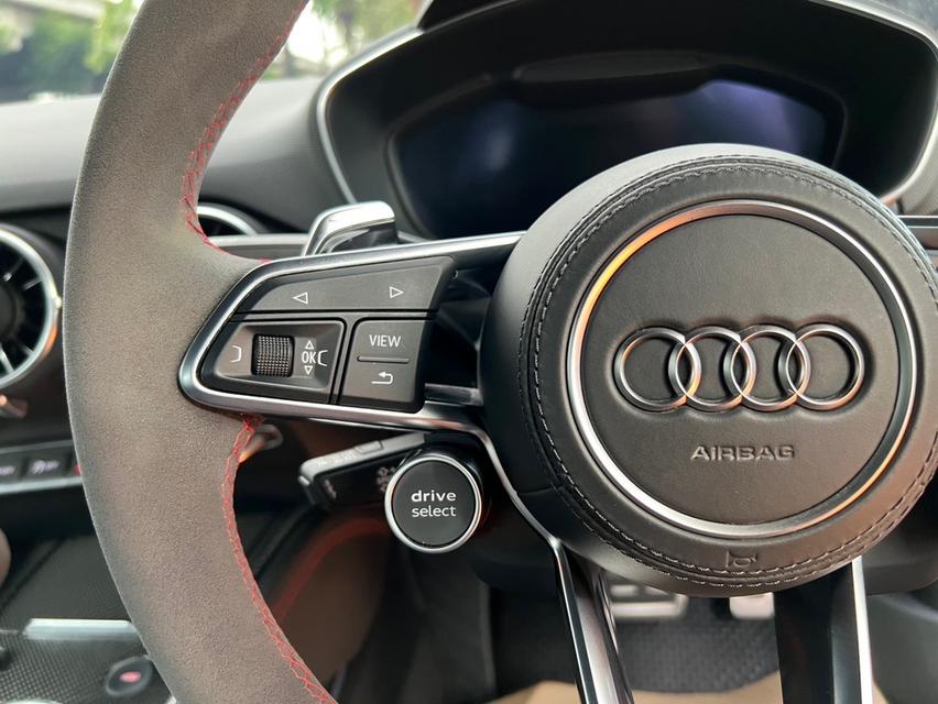 Audi TTRS Quattro coupe ปี 2021 10