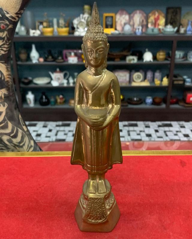พระทองเหลือง