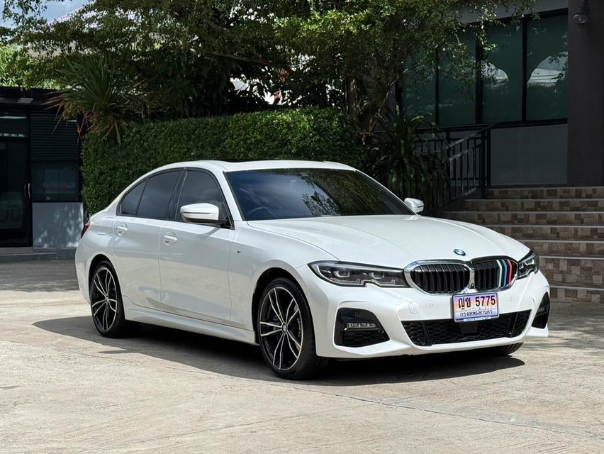 2021 BMW 330e MSPORT G20 รถมือเดียวออกป้ายแดง รถวิ่งน้อย เข้าศูนย์ทุกระยะ รถไม่เคยมีอุบัติเหตุครับ