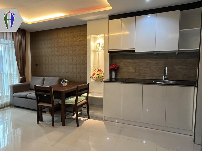 ให้เช่าคอนโดเดอะบลูเรสซิเด้นพร้อมอยู่ พัทยาใต้ 10,000 คอนโดขนาด 38 ตารางเมตร 1 ห้องนอน 1 ห้องน้ำ 1 ห้องนั่งเล่น พร้อมระเบียงกว้าง คอนโดนี้มีเฟอร์นิเ 3