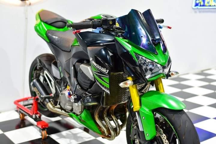 Kawasaki Z800 สีเขียว 1