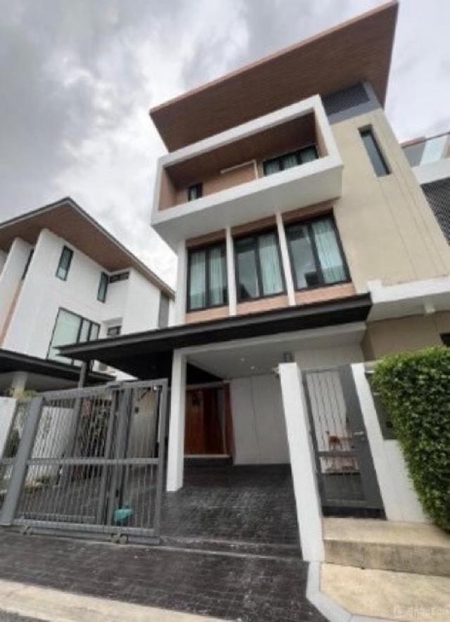 ขายบ้านเดี่ยว 3 ชั้น เนื้อที่ 61  ตร.ว. The AVA Residence สุขุมวิท 77 ทำเลดี ติดถนนใหญ่อ่อนนุช บ้านสวยพร้อมตกแต่ง เฟอร์น