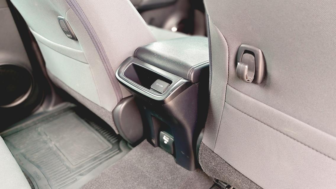TOYOTA FORTUNER 2.4 LEADER A/T ปี 2025 จด 2026 รูปที่ 5