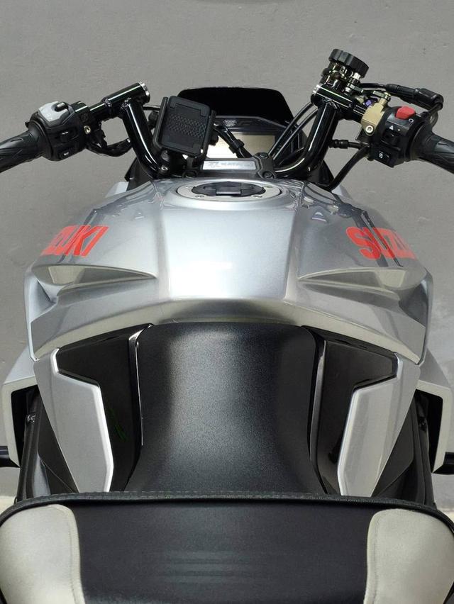 Suzuki Katana 1000 รถออกศูนย์ ปี 2023 abs สภาพสวยกริ๊บ รูปที่ 8