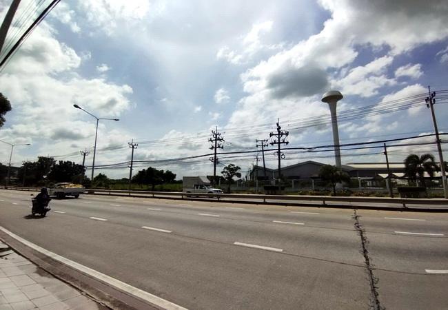 ขายที่ดิน หนองจอก ตรงข้ามบางกอกอารีน่า ติดถนนเชื่อมสัมพันธ์ เนื้อที่ 21-3-39 ไร่ 4