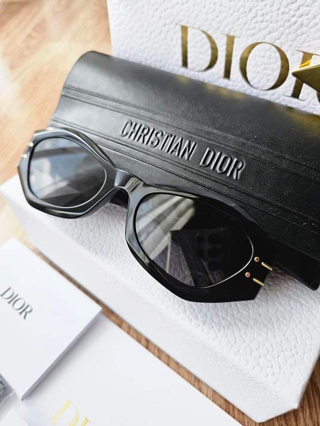 แว่นกันแดด Dior รุ่น Signature B 1 U