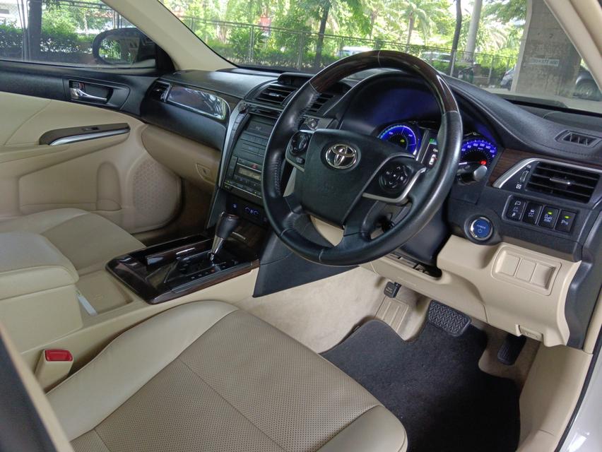 Toyota Camry 2.5HV DVD ปี2016 10
