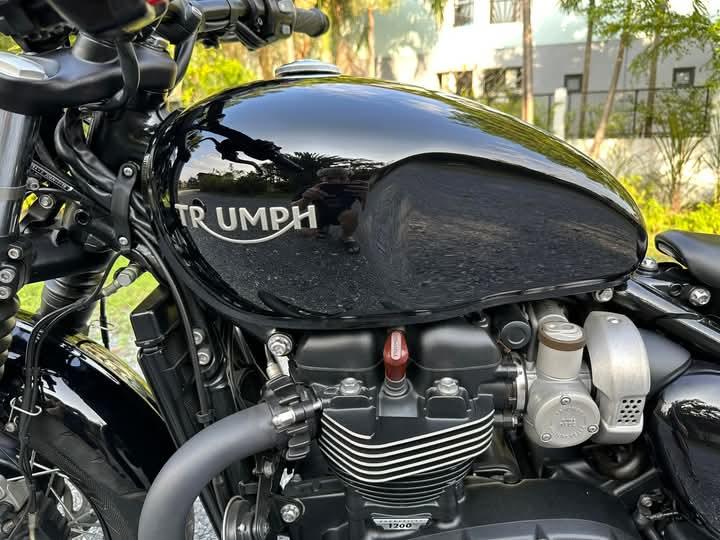 มอเตอร์ไซค์Triumph Bonneville Bobber 8