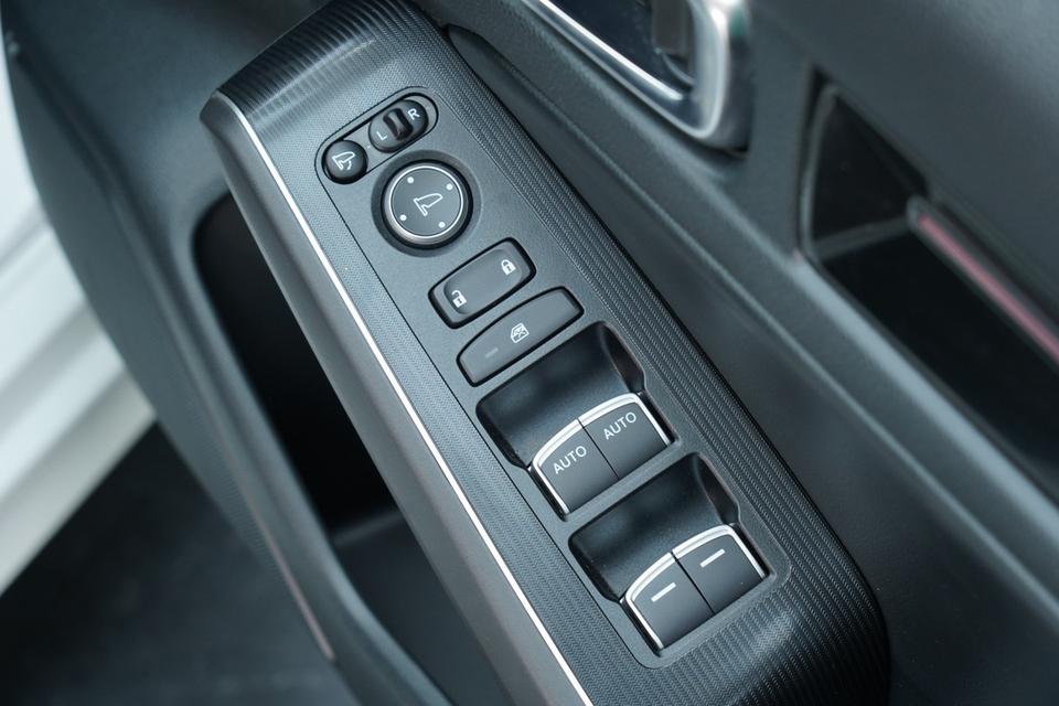 HONDA Civic 2.0 e:HEV RS  A/T ปี 2023 สี ขาว รูปที่ 9