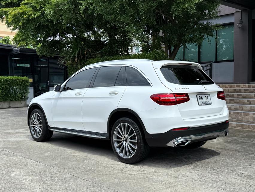 2017 BENZ GLC 250D รถศูนย์ Benz Thailand  รถวิ่งน้อยเพียง 55,000 km รถเข้าศูนย์ตลอด รถไม่เคยมีอุบัติเหตุครับ 6