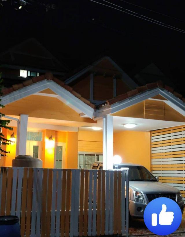 ให้เช่าทาวน์เฮ้าส์ ชั้นครึ่ง หมู่บ้านวรารักษ์ รังสิตคลองสาม 2 ห้องนอน 1 ห้องน้ำ;  สะอาด น่าอยู่ 1