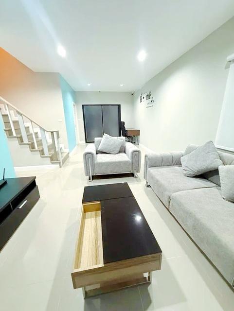 5นอน รร.สารภีพิทยาคม 2.5 กม. ให้เช่าบ้านเดี่ยว 2 ชั้น จัดเต็มเฟอร์ฯ เครื่องใช้ไฟฟ้า 3 น้ำ 100 ตร.วา. 200 ตร.ม. ตลาดยางเน 1