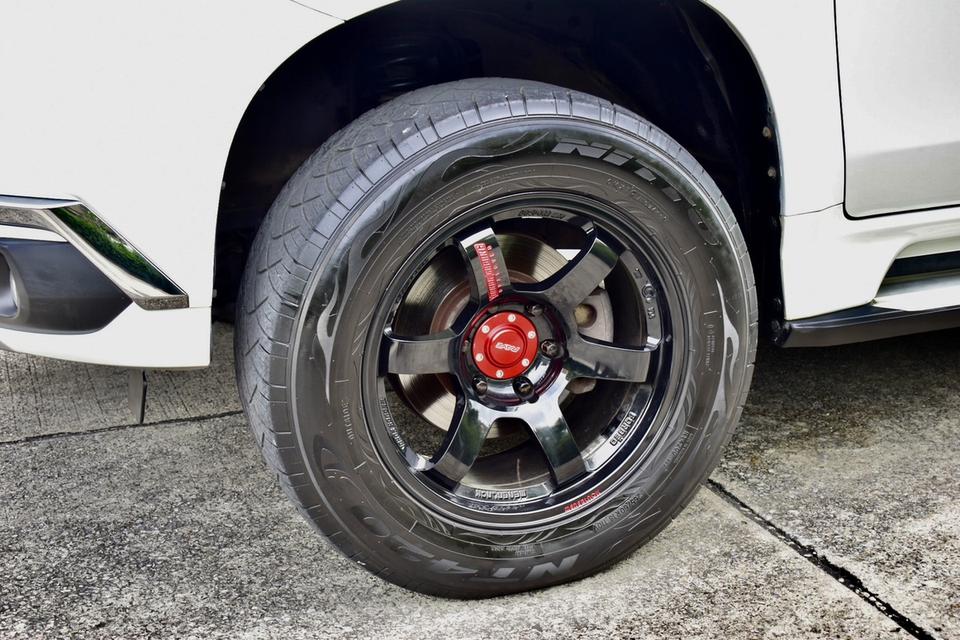 Mitsubishi pajero 2.4 GLS auto  15