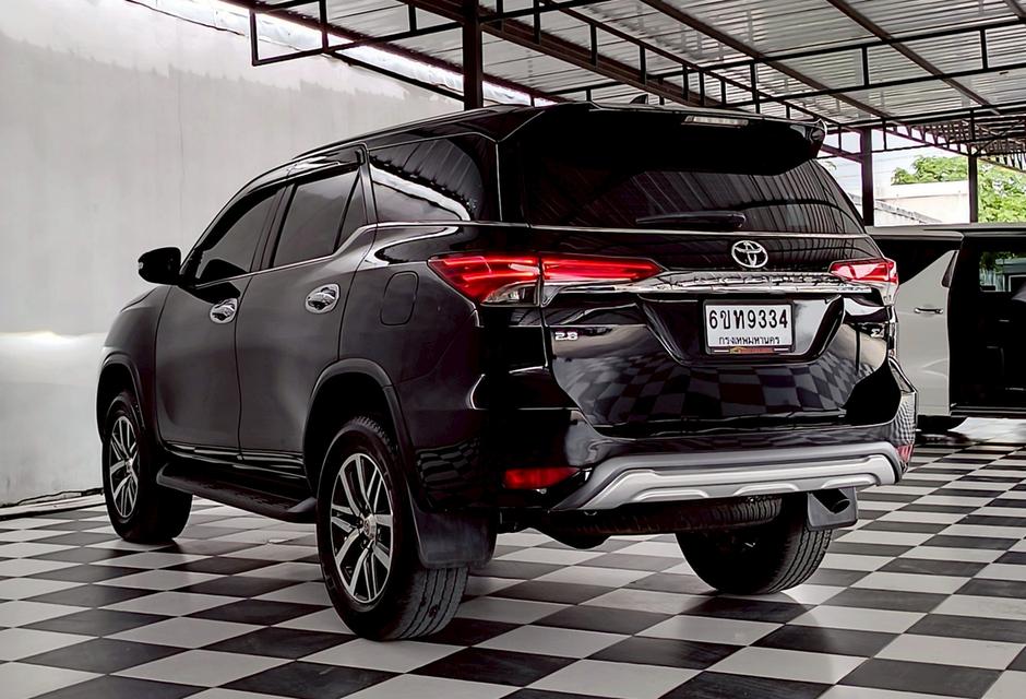 รถยนต์มือสองพร้อมใช้งาน