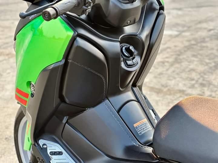 Yamaha Xmax สีเขียว 3
