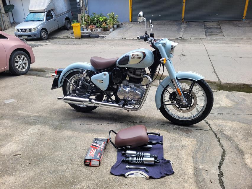Royal Enfield CLASSIC 350 รถปี 2023