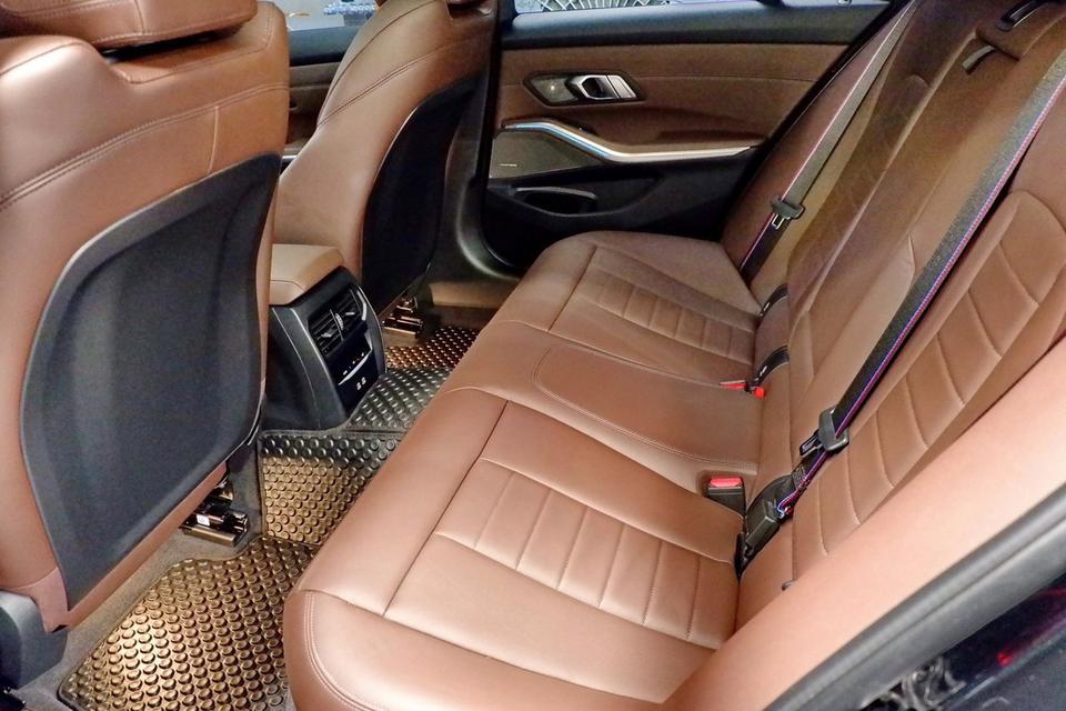 BMW 330e M-Sport LCI (G20) ปี 2024 8